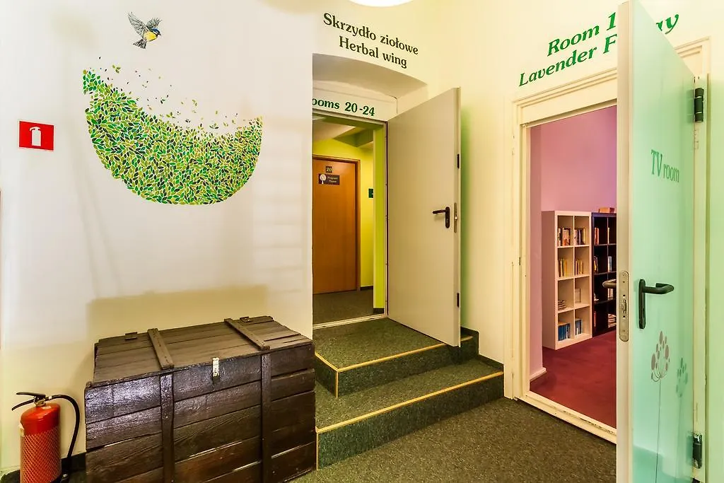 The Secret Garden Hostel Krasków 0*,  Πολωνία